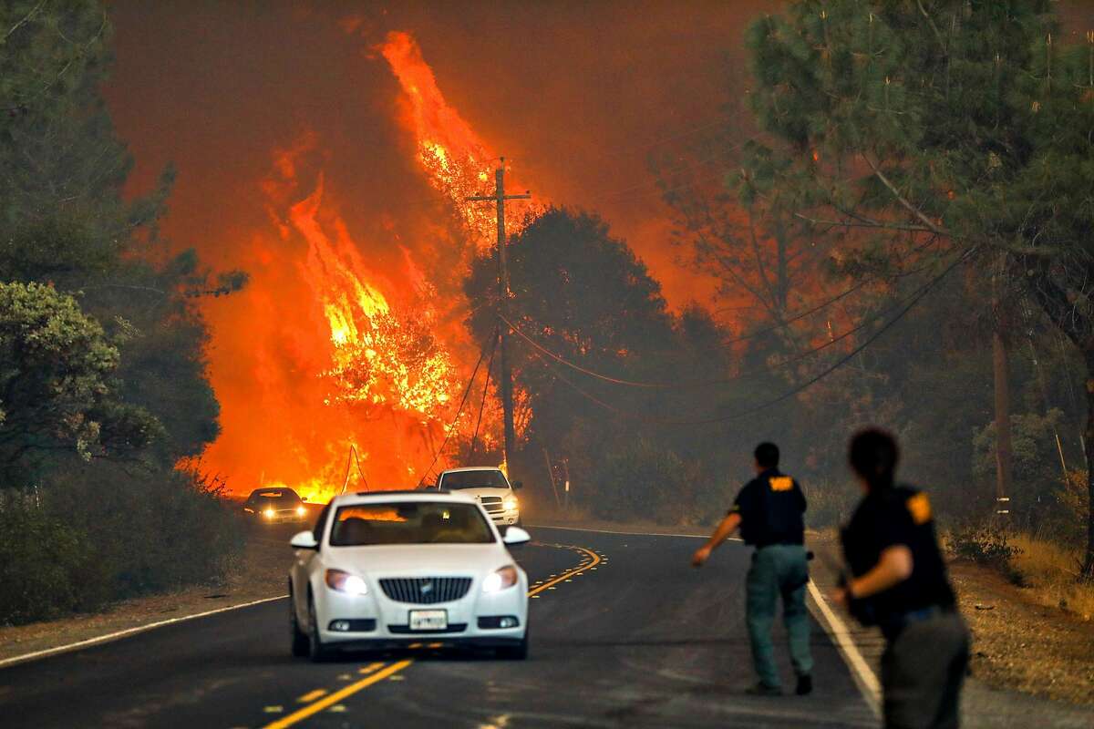 Feeling panic': Paradise residents traumatized by the Camp Fire flee new  wildfire threat